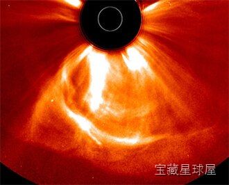 《太阳风暴》一款以太空为背景的纵版弹幕射击游戏，在灼热恒星与陨石带之间驾驶战机艰难求生。核心玩法是操控舰船在密集火网中灵活走位，沿途拾取强化道具升级主炮与护盾，击败镇守关卡的巨型Boss推进星图。包含多种战机可选，每种拥有独立的火力配置与蓄-山海之花 - 宝藏星球屋