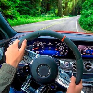 《Racing in Car 2021 - 交通驾驶模拟器》v3.10.1 手机MOD版！城市道路车流中的漂移竞速与改装升级，提供无剧情约束的开放式驾驶循环